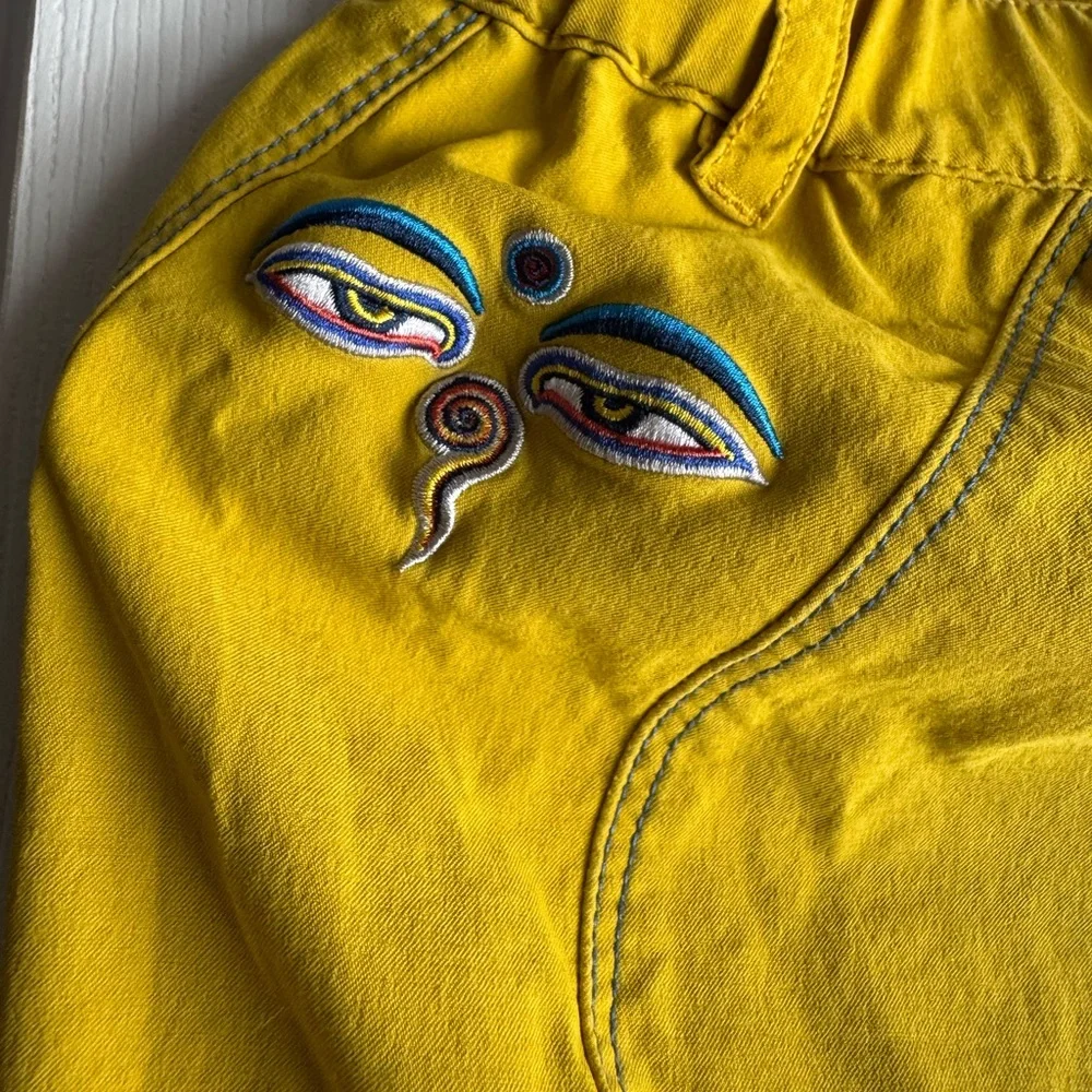 Kailas mustard yellow pants is a youth large - Picture 6 of 10